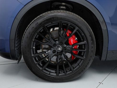 New 2025 Maserati Grecale Modena image 24