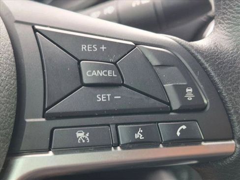 Used 2025 Nissan Sentra SV FWD image 13