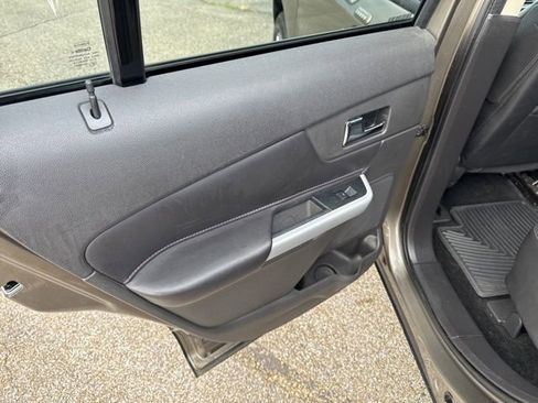 Used 2014 Ford Edge SEL FWD image 12