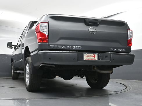 Used 2023 Nissan Titan SV w/ SV Convenience Package image 28