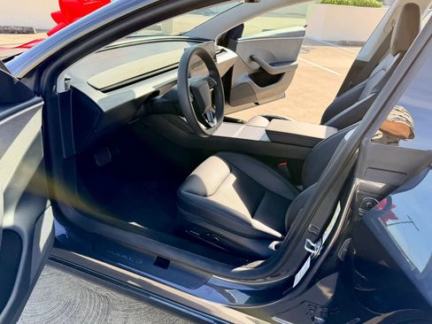 Used 2025 Tesla Model 3 Long Range RWD image 18