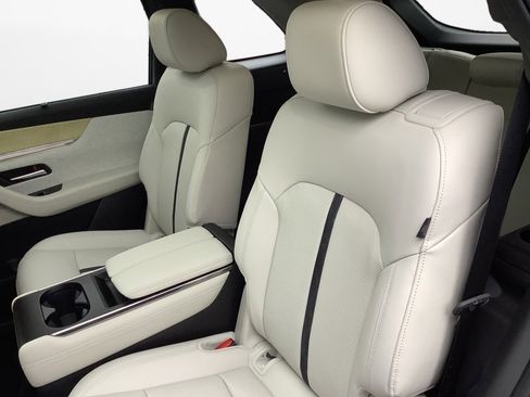 Certified 2025 MAZDA CX-90 3.3 Turbo S w/ Premium Plus image 15