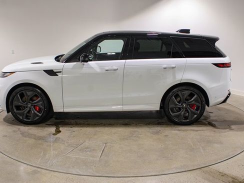 New 2025 Land Rover Range Rover Sport Dynamic SE image 2