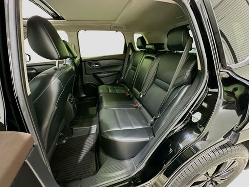 Used 2023 Nissan Rogue SV w/ SV Premium B Package FWD image 25