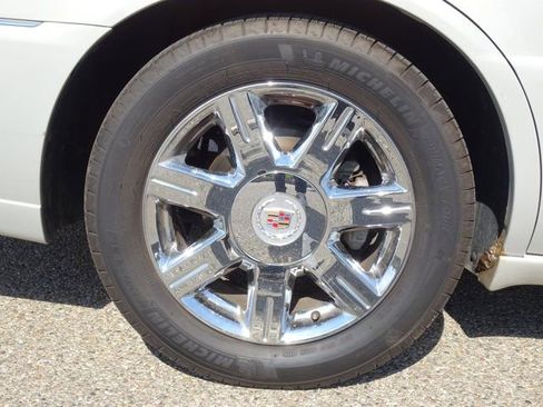 Used 2007 Cadillac DTS Luxury I image 28