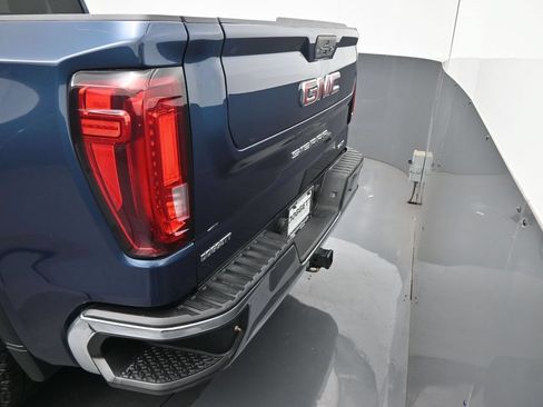 Used 2021 GMC Sierra 1500 SLT RWD image 12