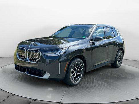 Used 2026 BMW X3 xDrive30i w/ Premium Package AWD/4WD image 3