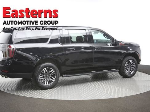 Used 2025 Chevrolet Suburban Z71 AWD/4WD image 45