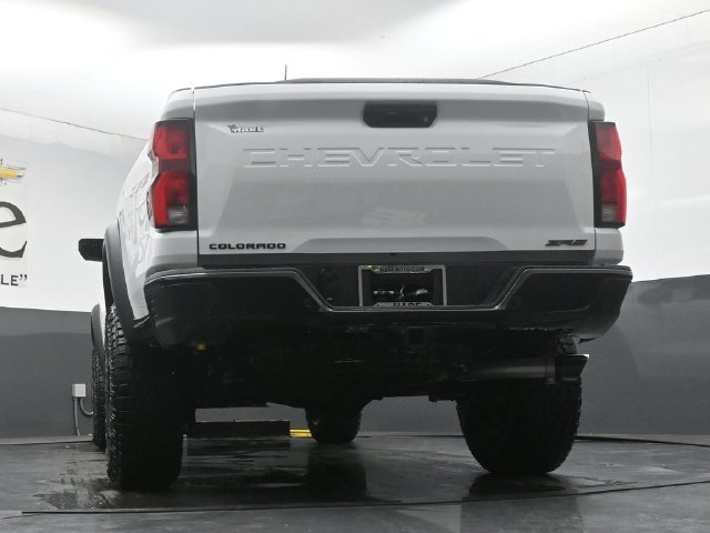 New 2026 Chevrolet Colorado ZR2 w/ Technology Package AWD/4WD image 32
