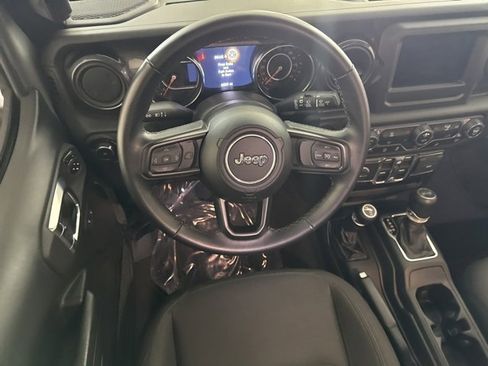 Used 2021 Jeep Wrangler Unlimited Sport image 24