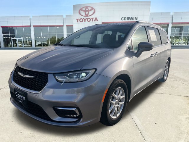 Used 2021 Chrysler Pacifica Touring-L FWD image 7