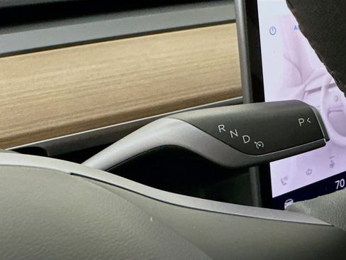 Used 2023 Tesla Model Y Long Range image 24