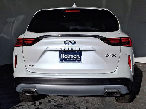 Certified 2025 INFINITI QX50 Luxe image 8