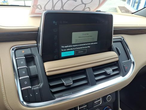 Used 2024 Chevrolet Tahoe Premier AWD/4WD image 17