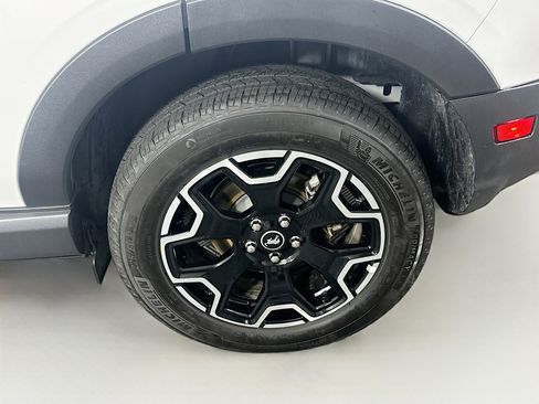 Used 2025 Ford Bronco Sport Outer Banks image 11