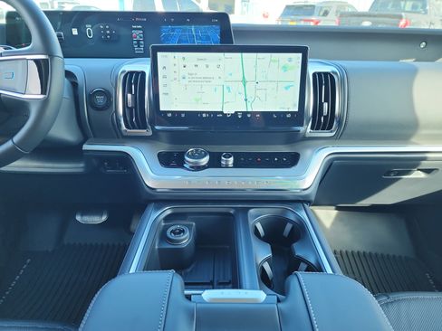 New 2026 Ford Expedition Platinum w/ Driver's Package image 13