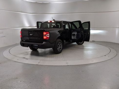 New 2025 Ford Maverick XLT image 9