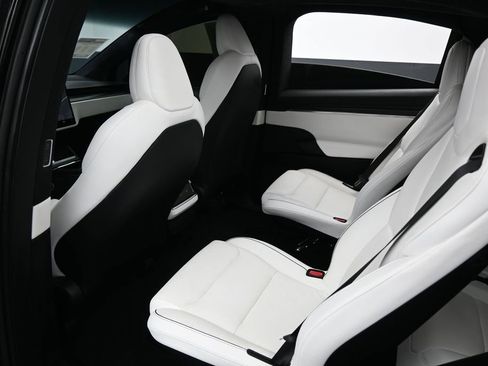 Used 2022 Tesla Model X Plaid AWD/4WD image 27