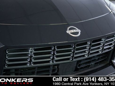 Used 2024 Nissan Z Performance w/ Floor Mat Package RWD image 8