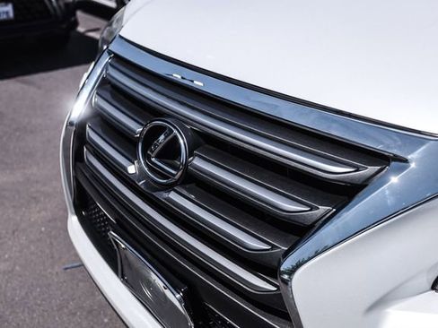 Used 2014 Lexus GX 460 w/ Premium Package AWD/4WD image 13