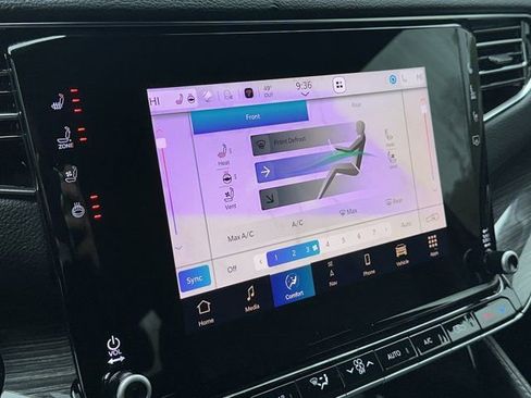 Used 2022 Jeep Wagoneer Series III w/ Convenience Group I image 29