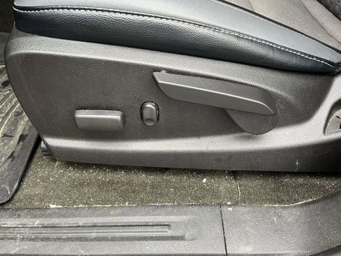 Used 2017 Chevrolet Colorado Z71 image 16