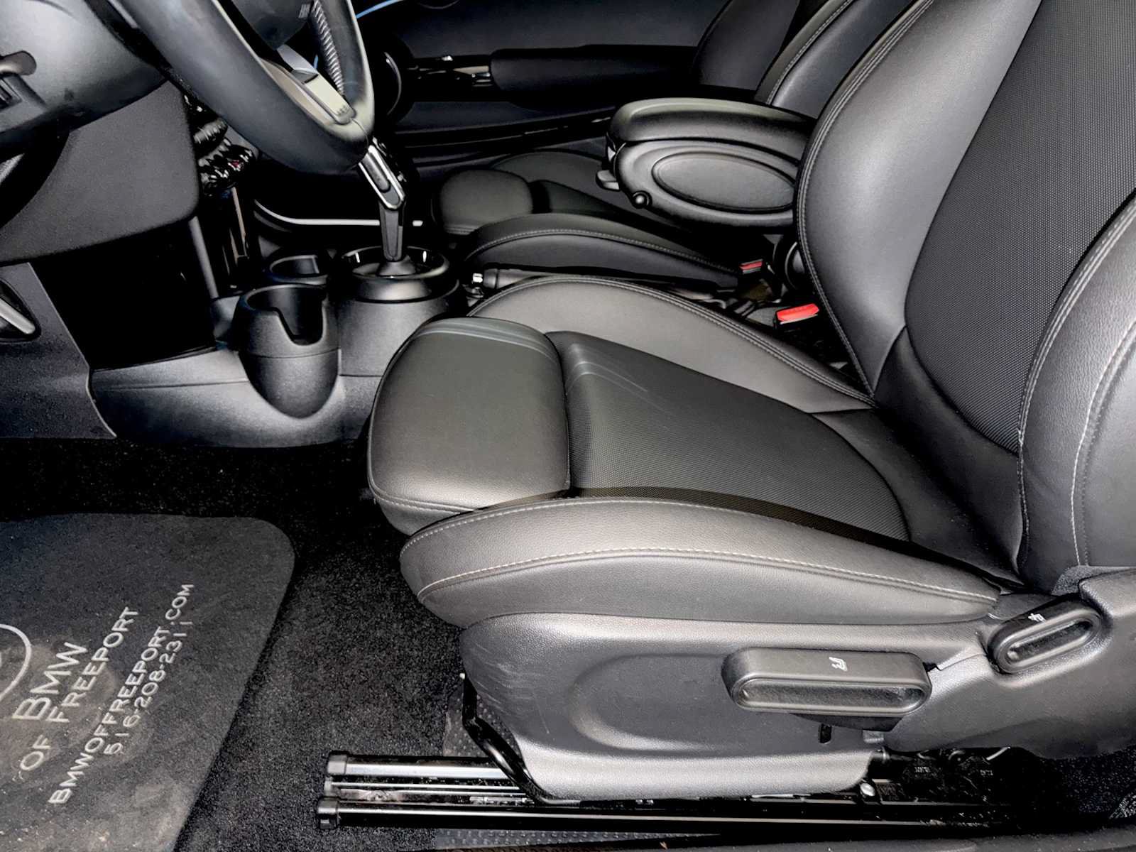 Used 2024 MINI Cooper S FWD image 10