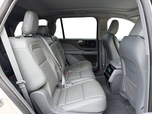 Used 2021 Lincoln Aviator Reserve w/ Elements Package Plus RWD image 20