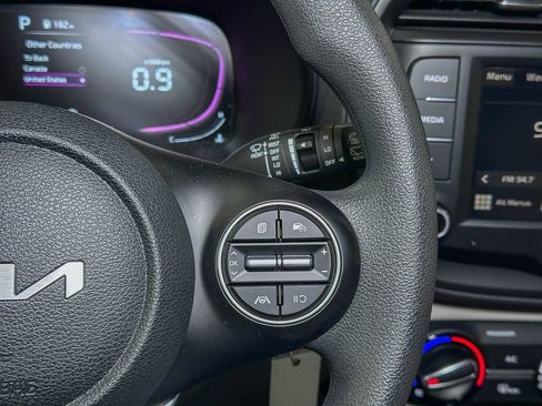 Used 2023 Kia Soul LX w/ LX Technology Package image 31