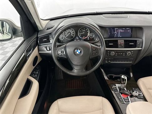 Used 2013 BMW X3 xDrive28i image 3