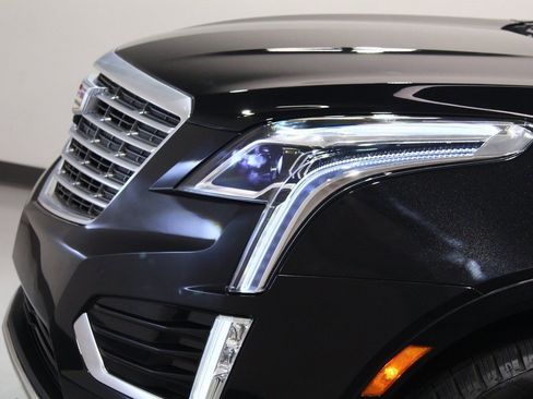 Used 2017 Cadillac XT5 Platinum image 16