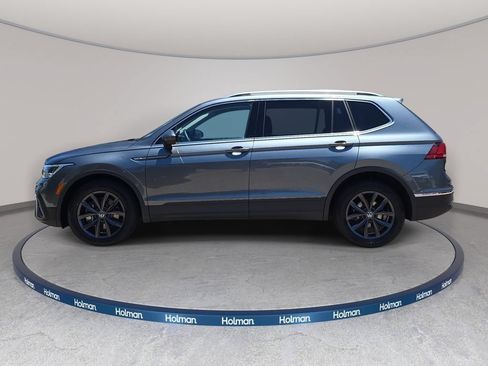 Used 2022 Volkswagen Tiguan SE FWD image 9