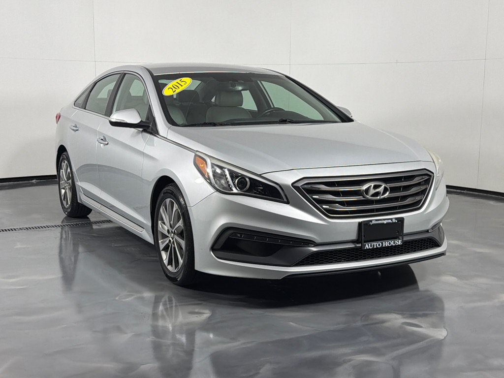 Used 2015 Hyundai Sonata Sport w/ Option Group 03 FWD image 3