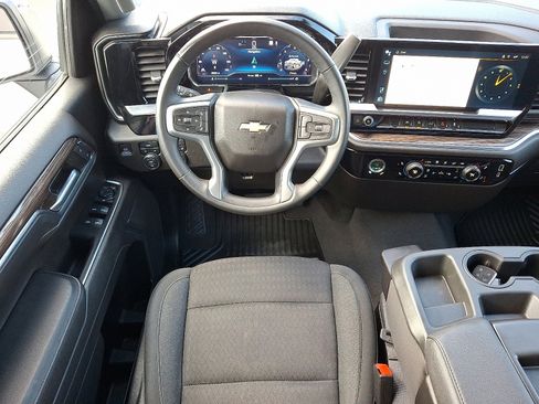 Used 2023 Chevrolet Silverado 1500 LT image 12