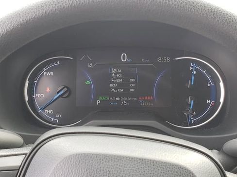 Used 2025 Toyota RAV4 XLE AWD/4WD image 25