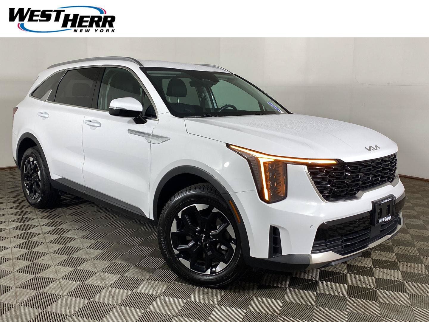Used 2025 Kia Sorento S AWD/4WD image 1