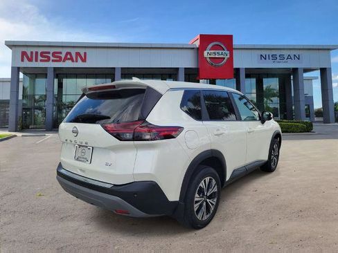 Certified 2023 Nissan Rogue SV FWD image 5