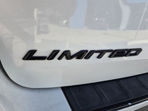 Used 2021 Ford Explorer Limited w/ Hybrid Equipment Group 310A AWD/4WD image 17