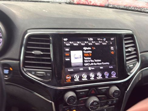 Used 2019 Jeep Grand Cherokee Limited w/ Luxury Group II RWD image 4