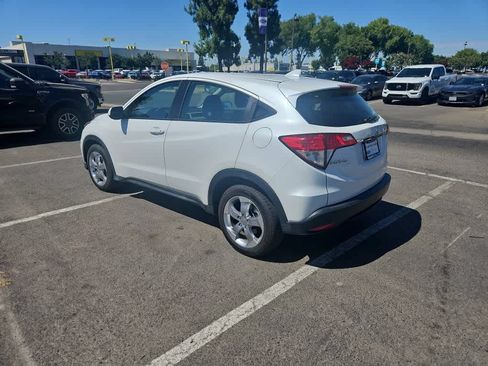 Used 2021 Honda HR-V LX image 5