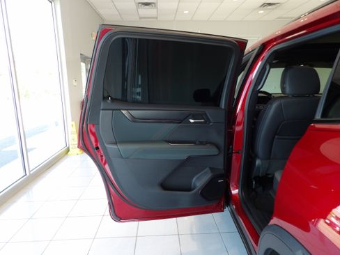 Used 2024 GMC Acadia AT4 w/ Super Cruise Package AWD/4WD image 17