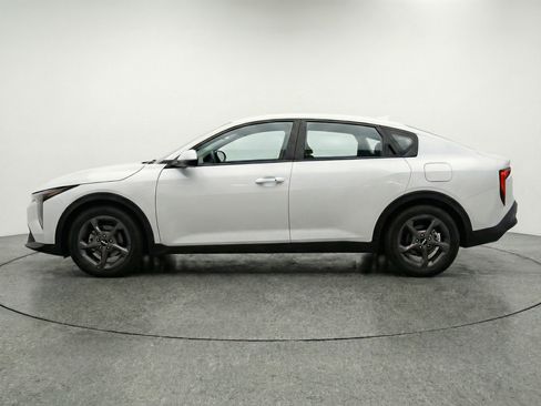 Used 2025 Kia K4 LXS FWD image 5