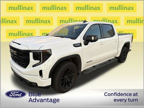 Used 2025 GMC Sierra 1500 Elevation w/ Elevation Premium Package AWD/4WD image 2