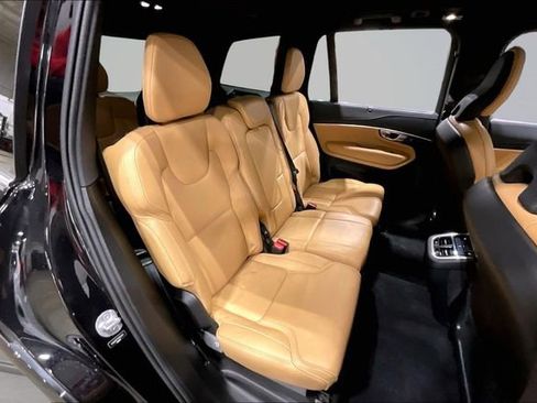 Certified 2024 Volvo XC90 B6 Ultimate w/ Protection Package Premier image 30
