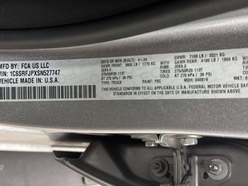 Used 2025 RAM 1500 Laramie w/ Sport Appearance Package AWD/4WD image 29