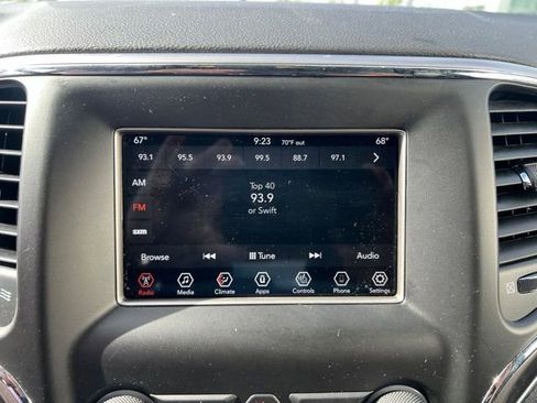 Used 2018 Jeep Grand Cherokee Limited w/ Trailer Tow Group IV AWD/4WD image 29
