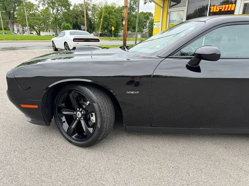 Used 2018 Dodge Challenger R/T Plus RWD image 4