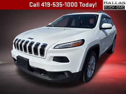 Used 2018 Jeep Cherokee Latitude w/ Cold Weather Group