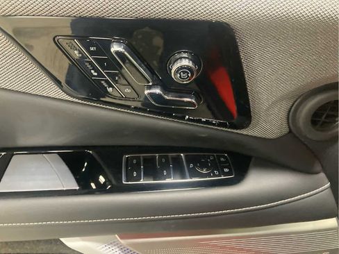 Certified 2025 Cadillac Optiq Sport 2 AWD/4WD image 10