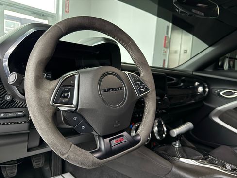 Used 2018 Chevrolet Camaro SS image 40